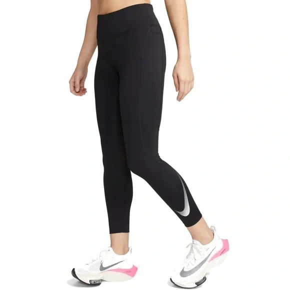 Nike Dri-FIT Black Leggings - Picture 4 of 15